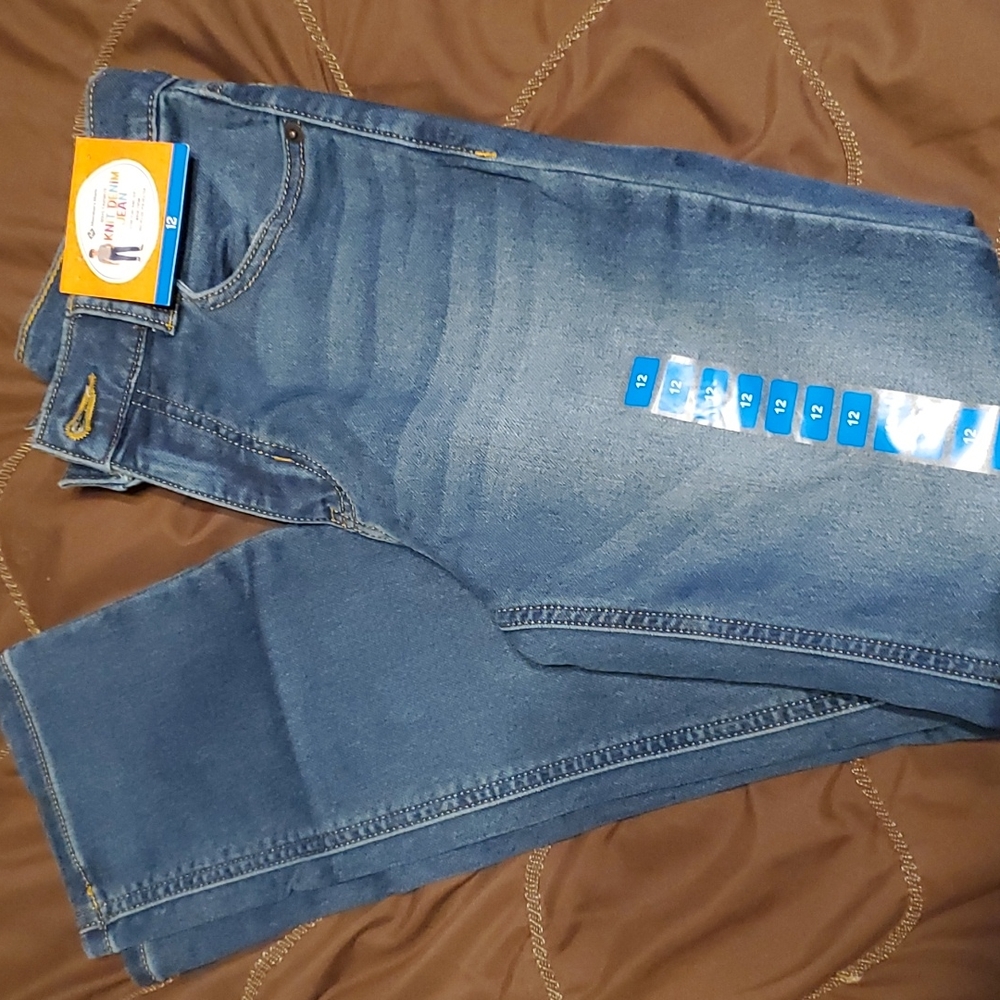 New with tags boy Jeans 12